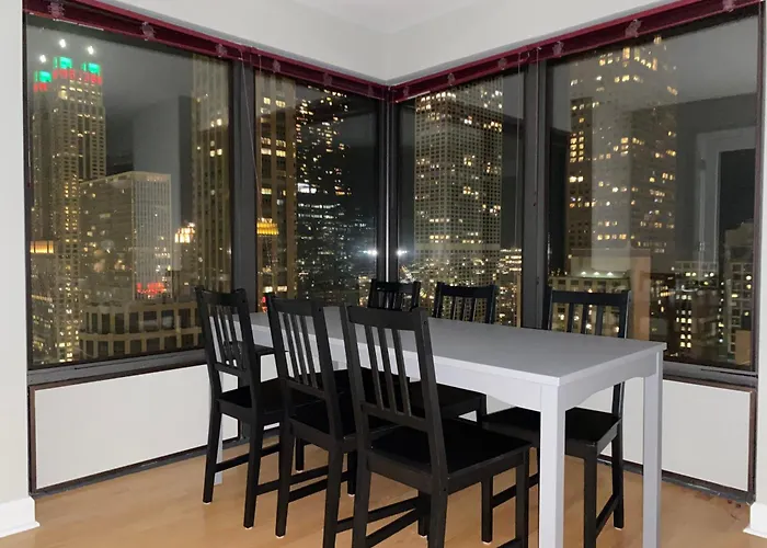 Apartment River North Magnificent Mile Condo, And Views, 43rd Floor Corner, Parking Included! *