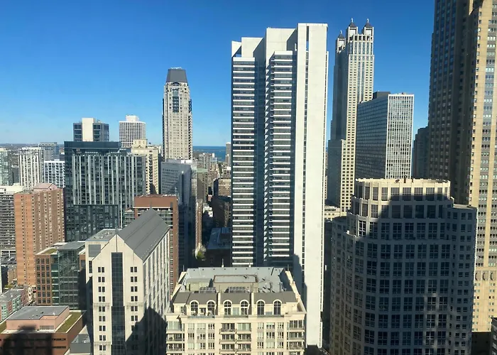 River North Magnificent Mile Condo, And Views, 43rd Floor Corner, Parking Included! Apartment Chicago
