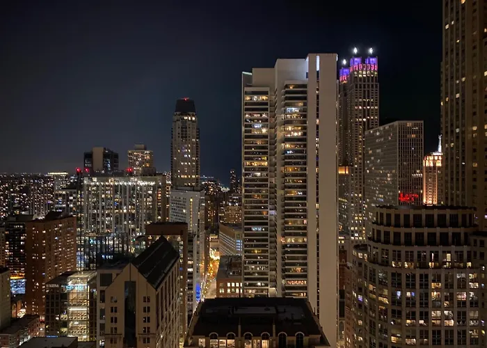 River North Magnificent Mile Condo, And Views, 43rd Floor Corner, Parking Included! Apartment Chicago