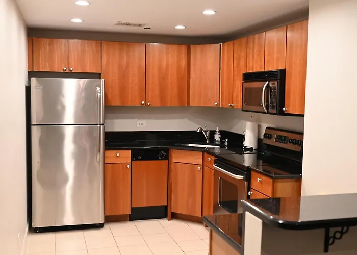 River North Magnificent Mile Condo, And Views, 43rd Floor Corner, Parking Included! *